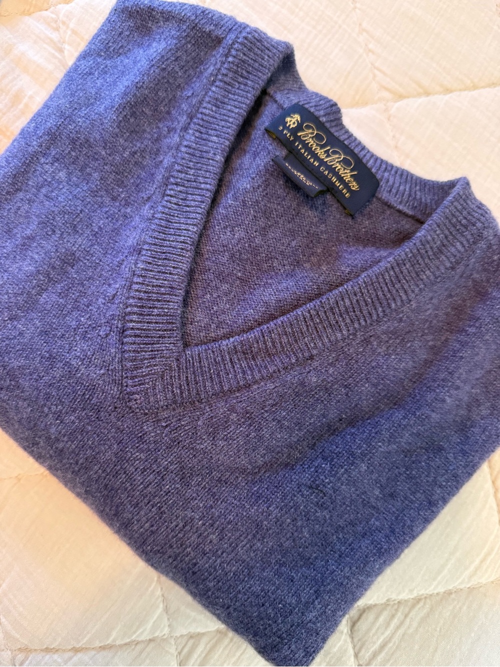 Brooks Brothers 3 Ply Italian Cashmere V-Neck Sweater (Scotland) Blue men’s sz M